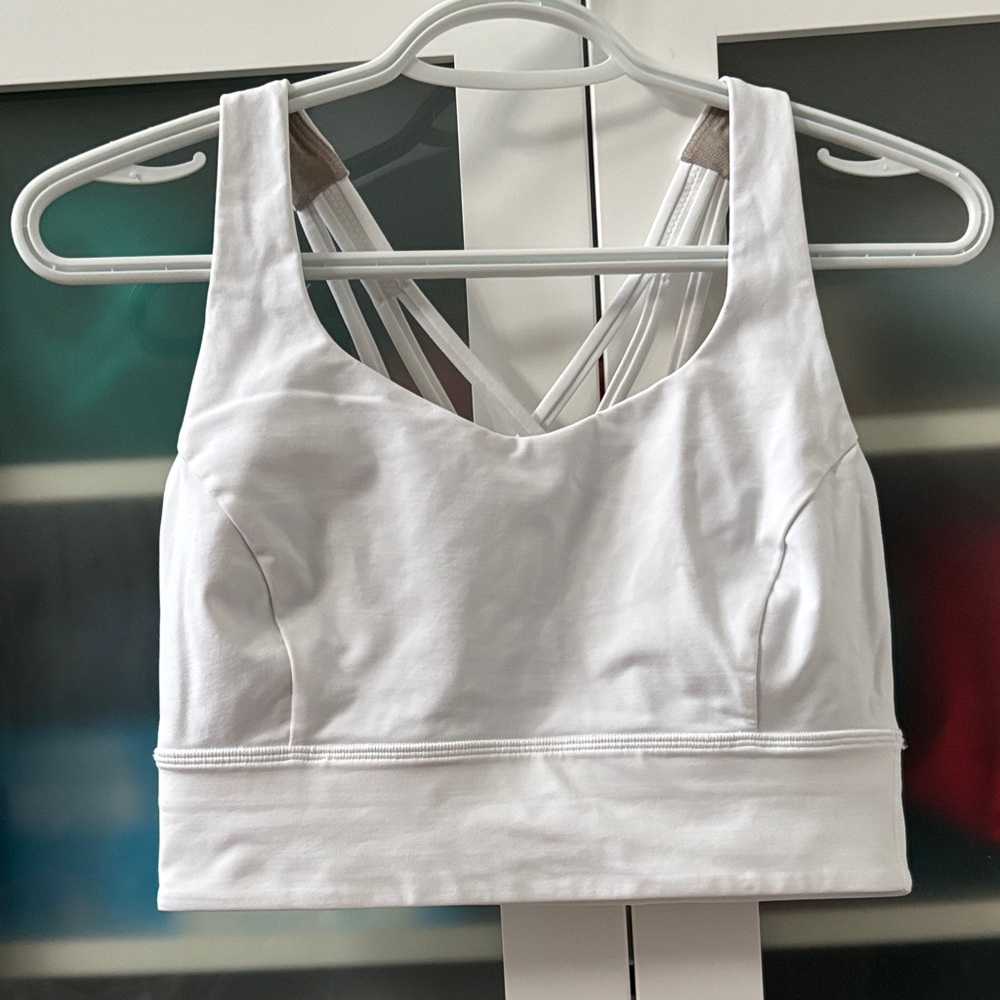 Lululemon Free to be Serene Bra Long Line SZ 8 C/D WHITE LIKE NEW NWOT 🖤